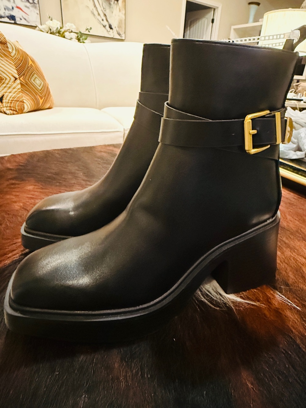 CHINESE LAUNDRY ADRIEL BOOTIE -  SZ 9